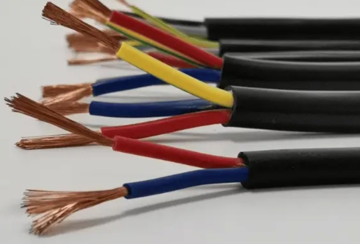 亨通電纜來教大家?guī)讉€銅芯電纜真假的分辨方法.jpg